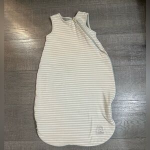 Woolino sleep sack 6-18 months, very well loved!